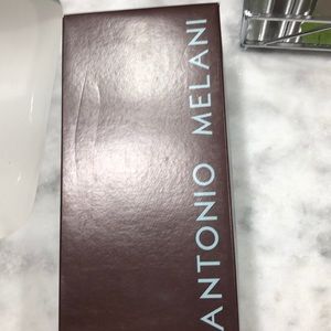 Antonio Melani Flats